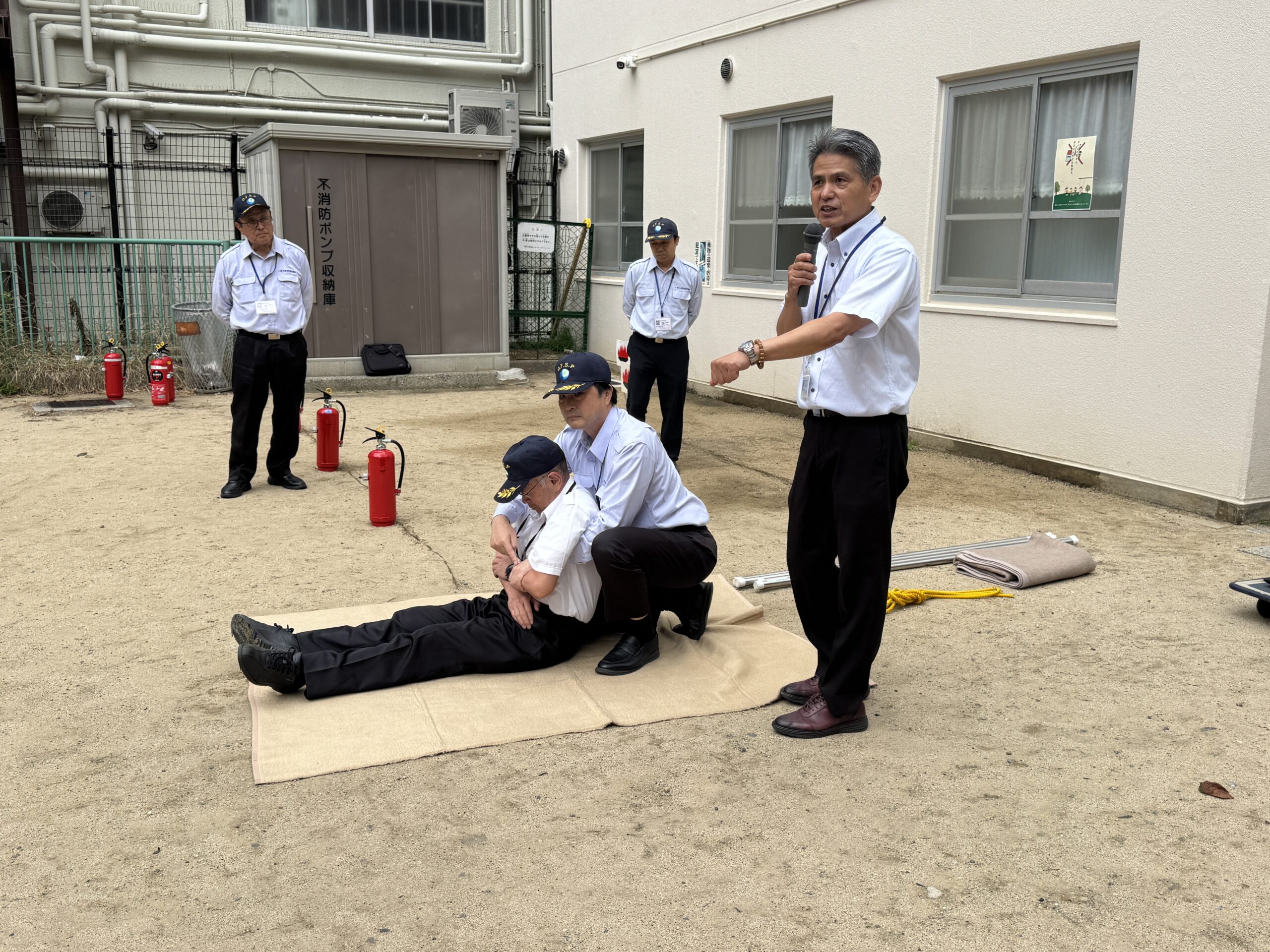 消防訓練を実施しました | 千日前道具屋筋商店街公式サイト